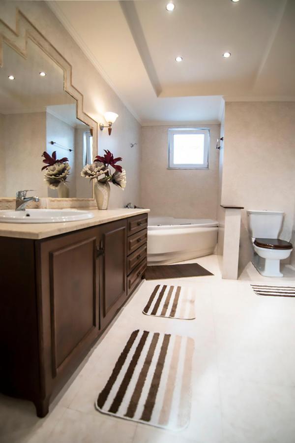 Akrata'S Elegant Luxury Suite Exterior foto